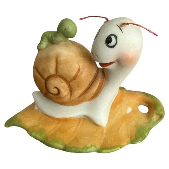 Vintage Homco 8902 Snail Figurines Set 2 – Inchworm & Ladybug – Bisque Porcelain - Picture 5 of 7
